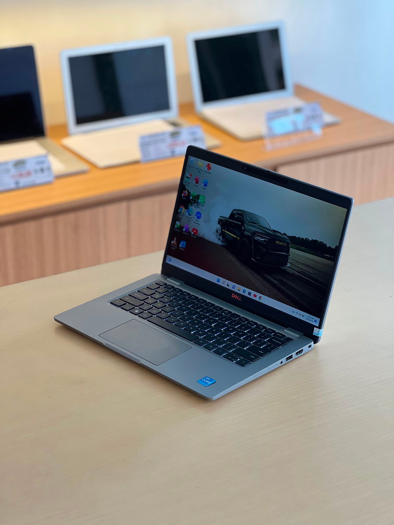 Dell Latitude 5330 bekas - Assacomputer Jogja
